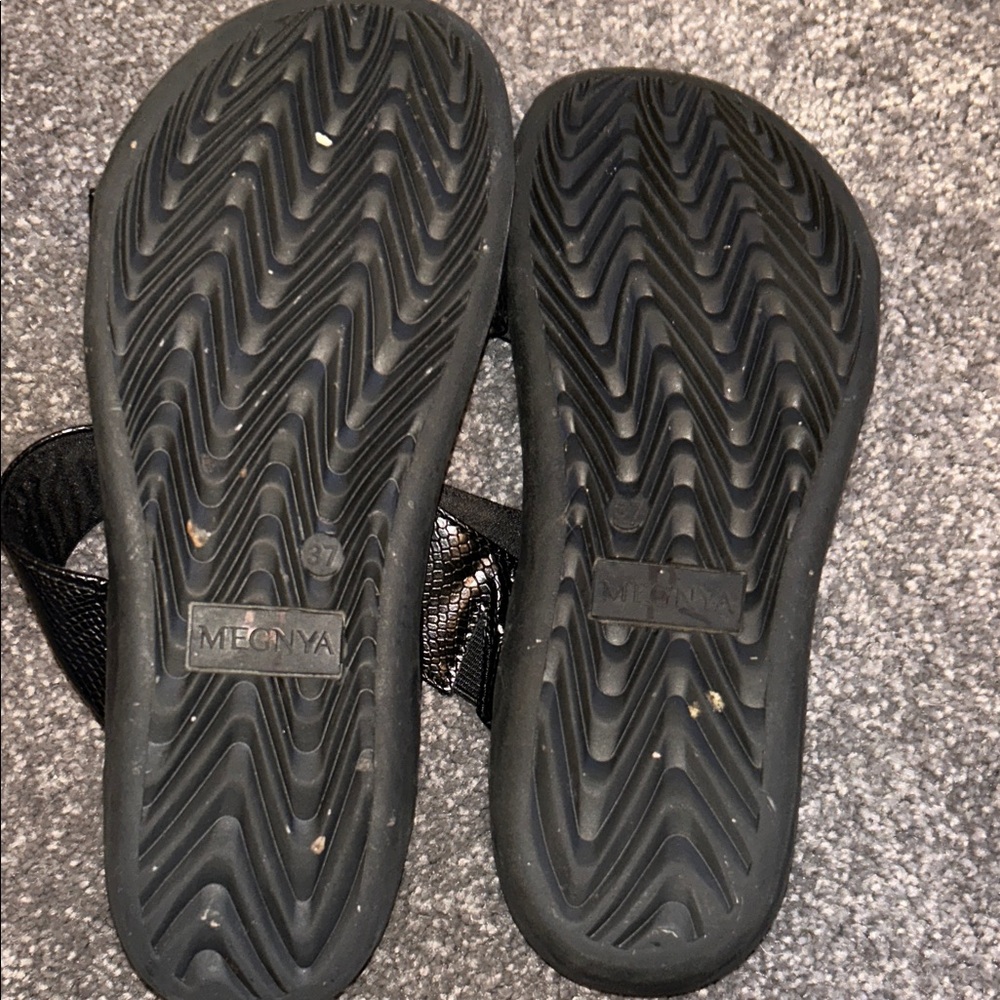 MEGNYA Orthopedic Sandals Women’s Black Textured Slide Sandals Size 6 Comfy! - Picture 3 of 5